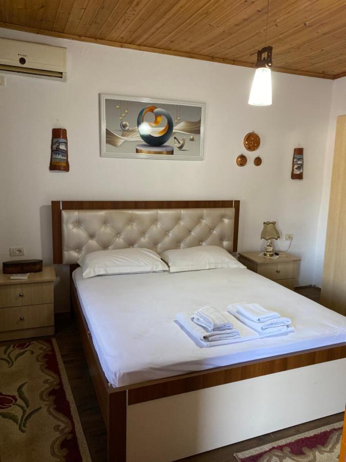 Aria Baci Guest House ベラト エクステリア 写真