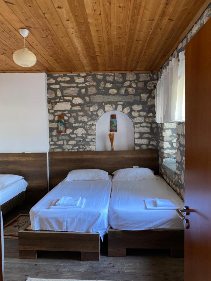 Aria Baci Guest House ベラト エクステリア 写真