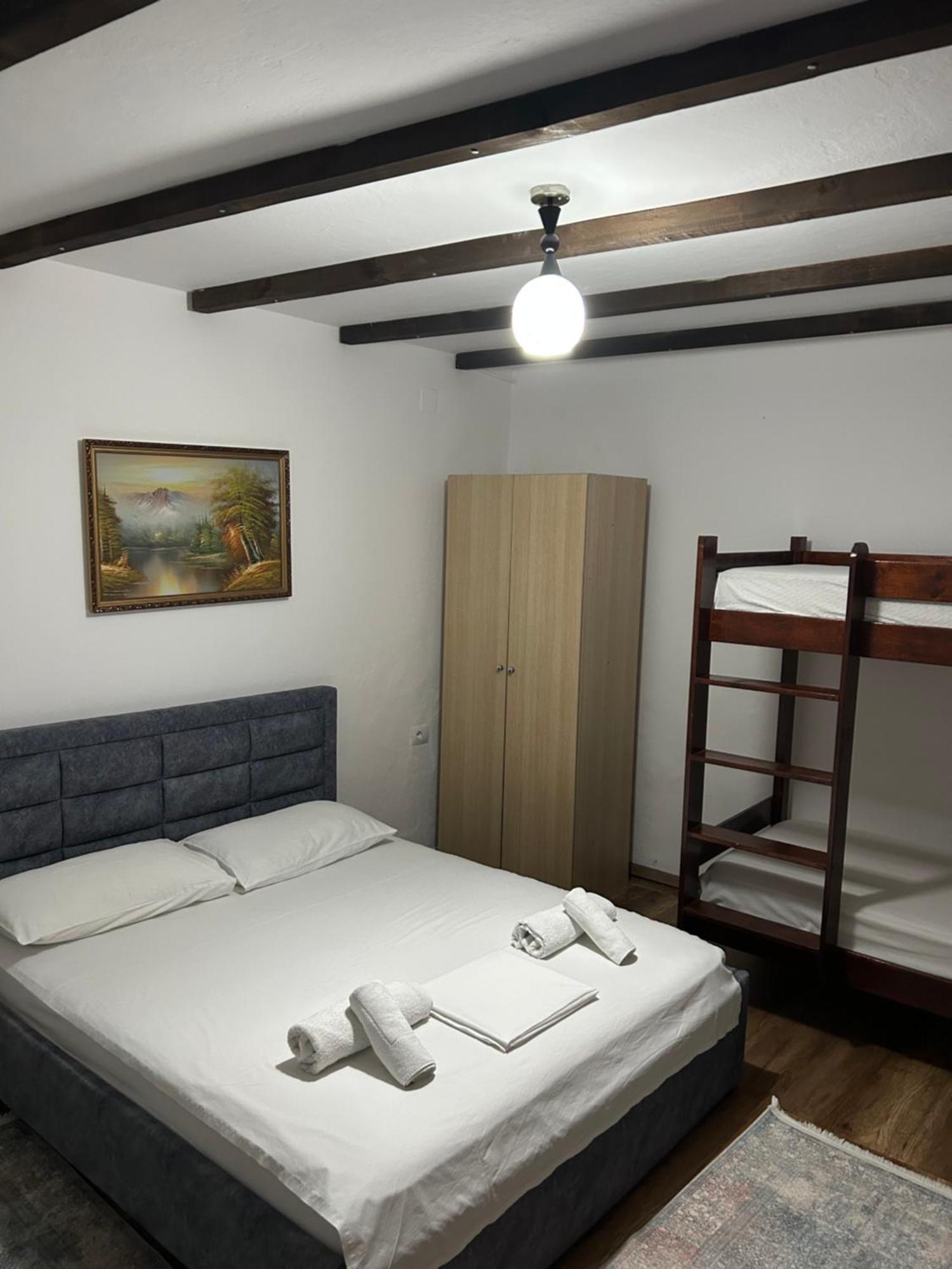 Aria Baci Guest House ベラト エクステリア 写真